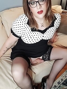 Amina Python indulges in both giving and receiving pleasure at TGIRLSEX.XXX
