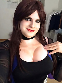 Bowsette Cosplay