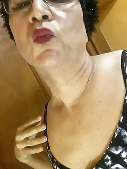 Emma Nataly: a stunning and beautiful Mexican transsexual.