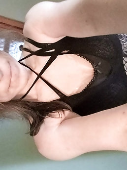 BRAZILIAN TRANSSEXUALS: Erotic Xmas With Miss Rosa